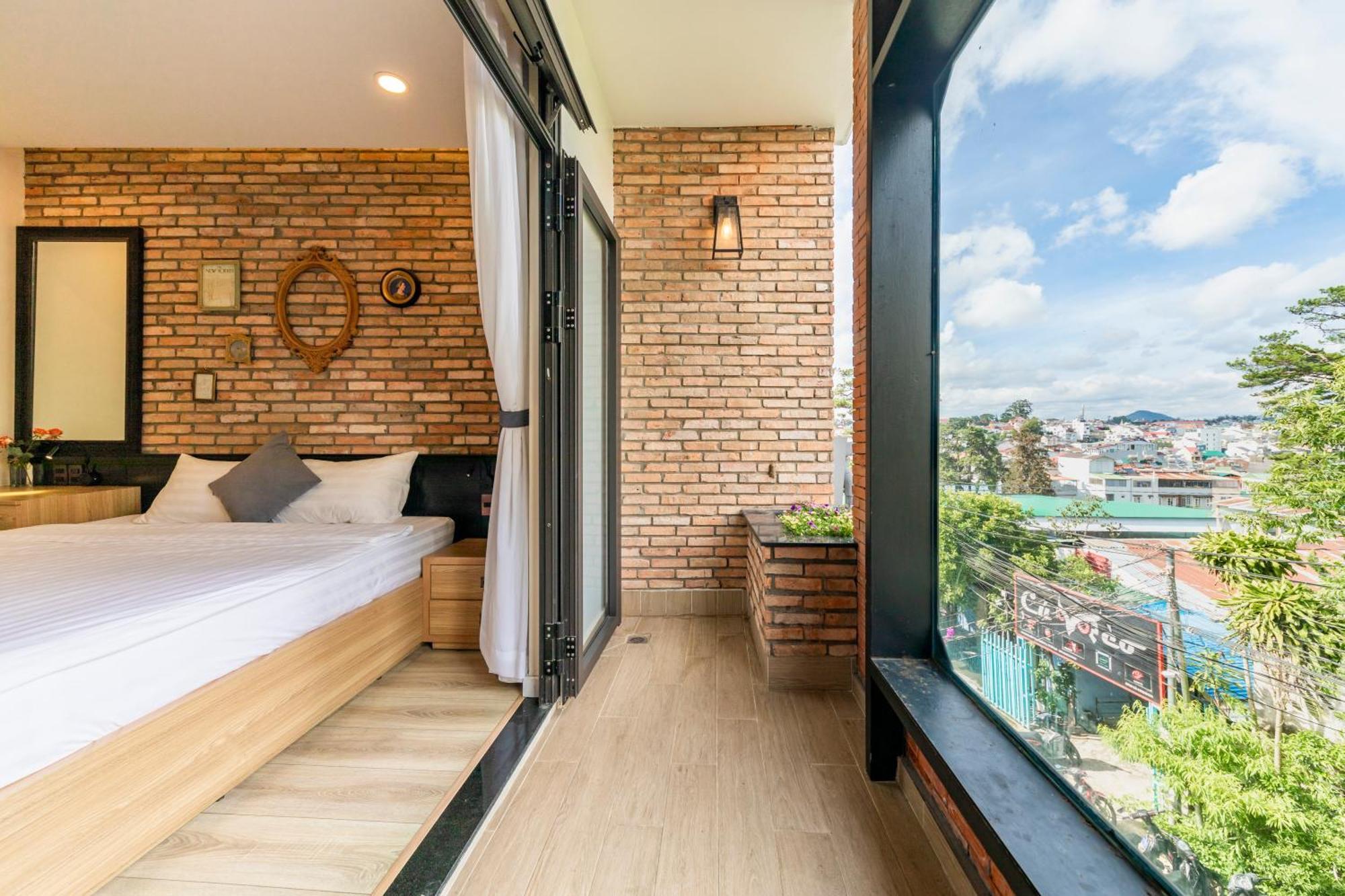 Hotel The Brick *