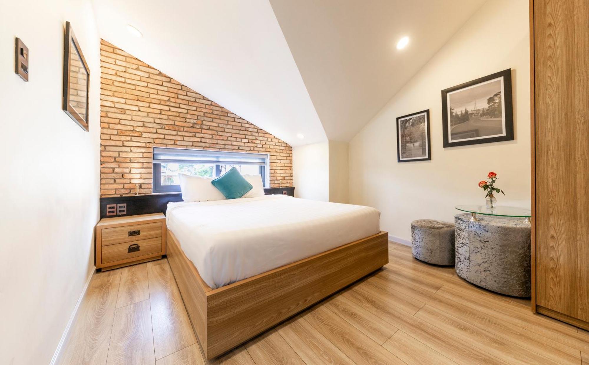 Hotel The Brick Đà Lạt